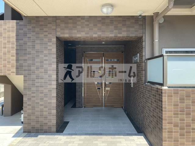 美園イーグルのエントランス