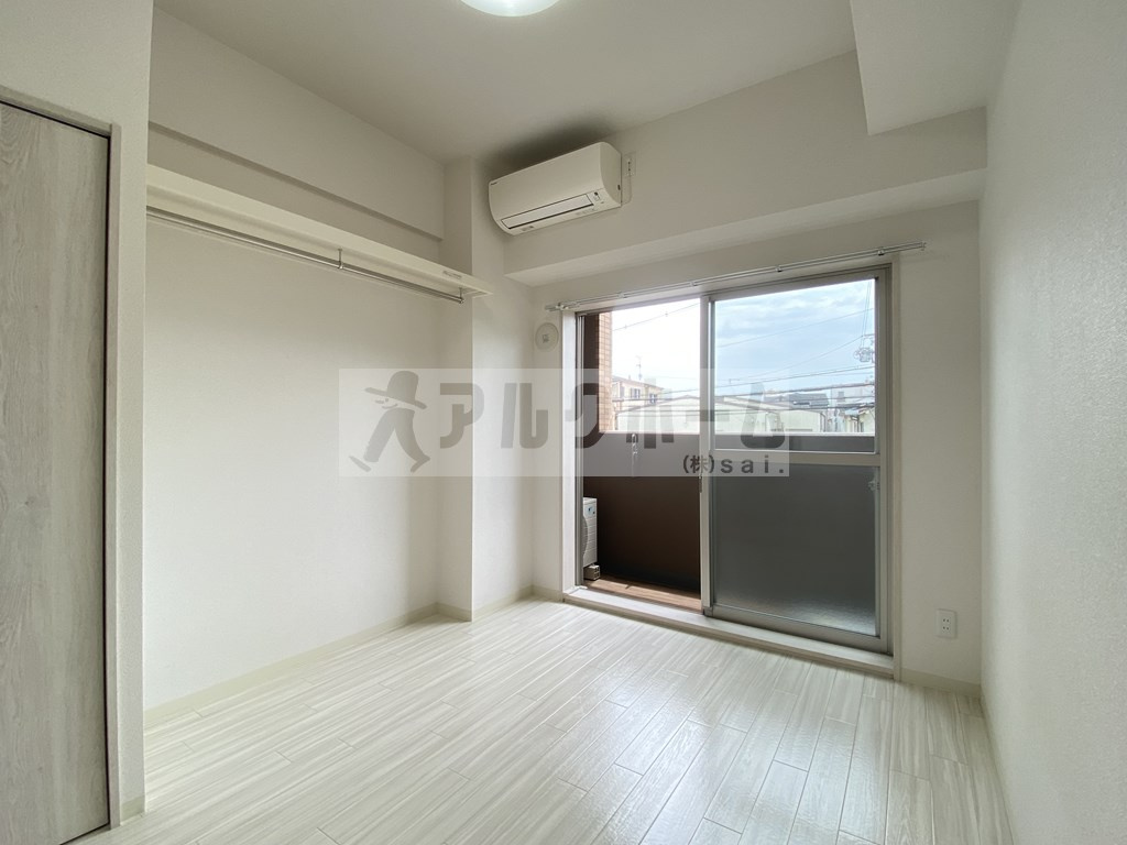 美園イーグルの居間・リビング