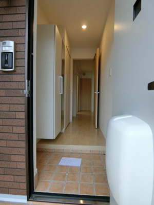 【玄関】 | Ｔｓｕｂａｋｉ | イメージ103号室写真　反転タイプ