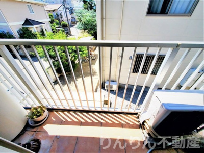 【バルコニー】 | ハッピーハイツ | 落ち着いた時間を過ごせるバルコニーです