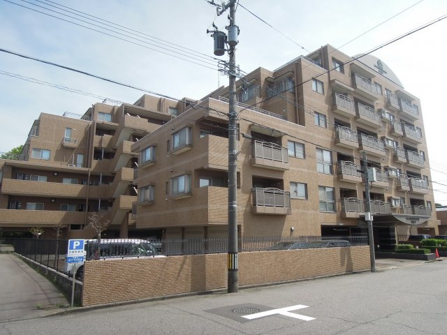 アパガーデンコート大宮の外観