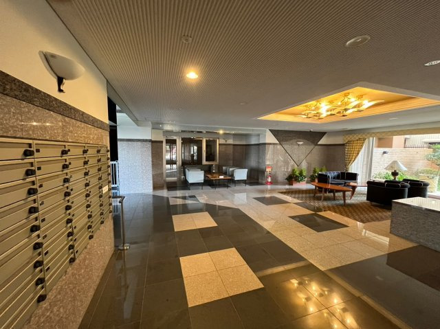 アパガーデンコート大宮のエントランス