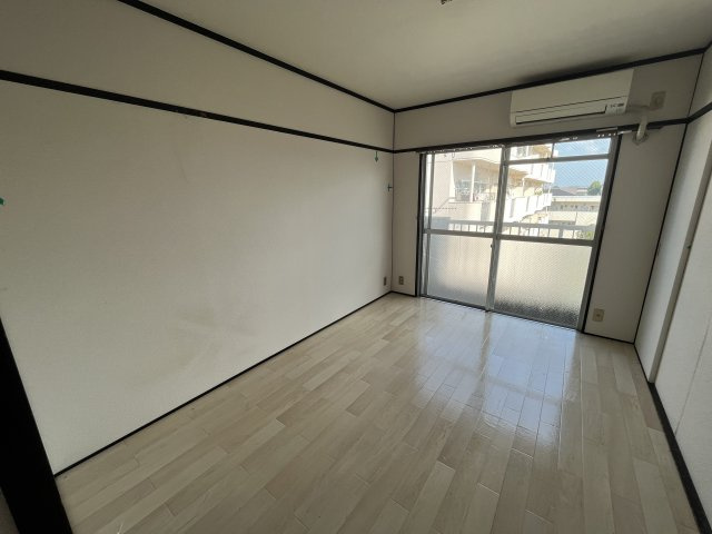 恒南コーポの居間・リビング