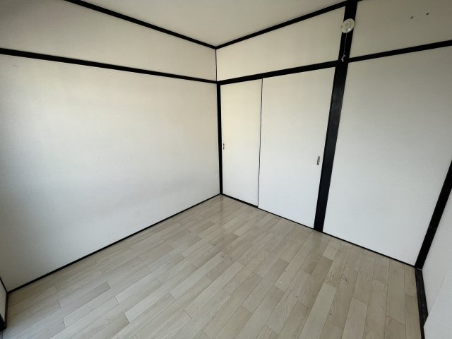 恒南コーポの洋室