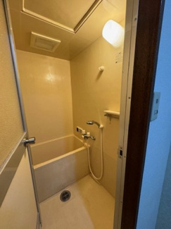 【浴室】 | アールグレイ山本 | お風呂で日々の疲れを落としましょう