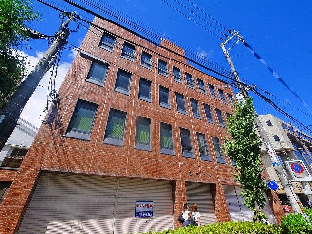 鎌田ビルの外観