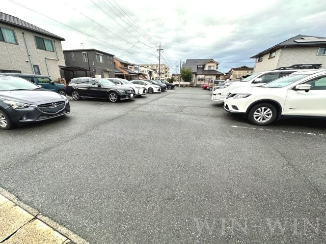 モードワン鴨田の駐車場