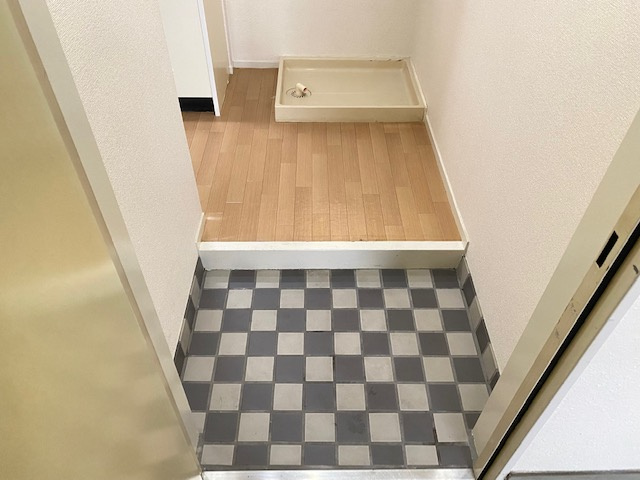 【玄関】 | 三軒茶屋ハイツ