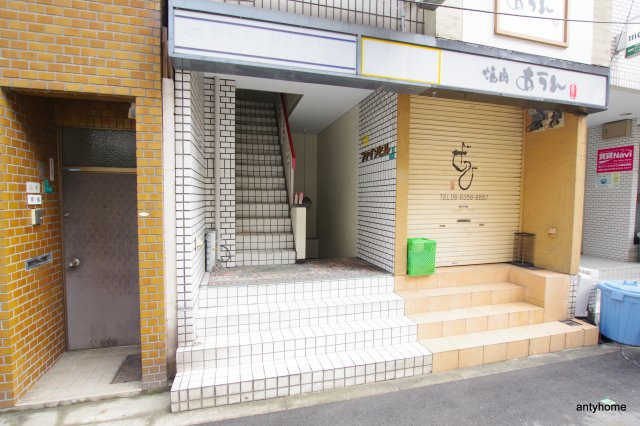 京橋ファインビル　仲介手数料無料のエントランス