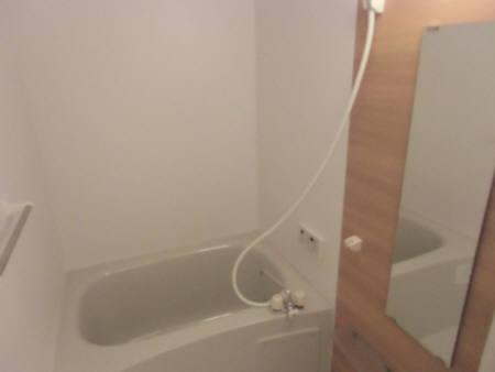 【浴室】 | メゾンアンソレイエ竜王 | 『メゾンアンソレイエ』反転イメージ