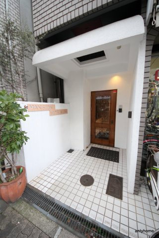 マンション満蔵　仲介手数料無料のエントランス