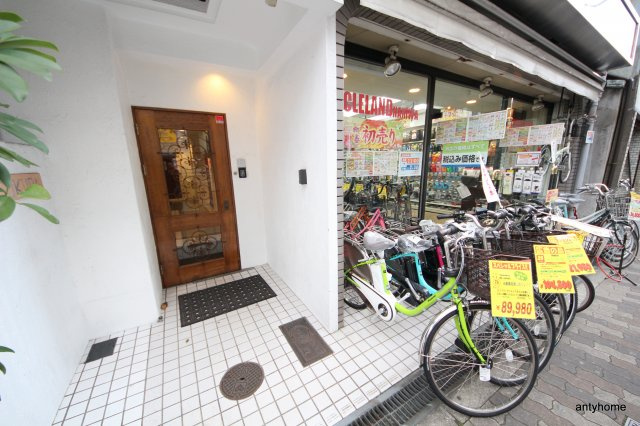 マンション満蔵　仲介手数料無料のエントランス