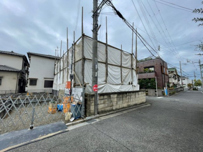 【前面道路含む現地写真】 | 八木北小・北西角地・建築条件なし・更地渡し・岸和田市箕土路町2丁目 | 前面道路含む現地写真です