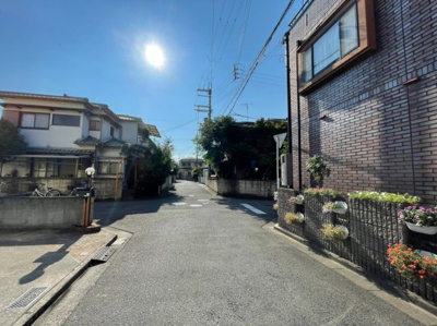 【前面道路含む現地写真】 | 八木北小・北西角地・建築条件なし・更地渡し・岸和田市箕土路町2丁目 | 前面道路含む現地写真です