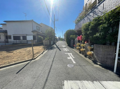 【前面道路含む現地写真】 | 八木北小・北西角地・建築条件なし・更地渡し・岸和田市箕土路町2丁目 | 前面道路含む現地写真です