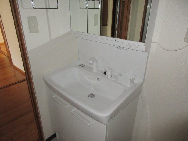 ハイフラット静徳の独立洗面台