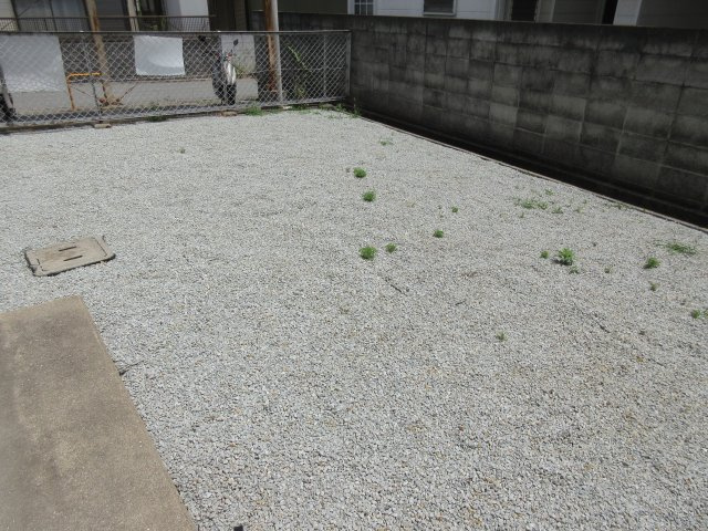 ハイフラット静徳の庭