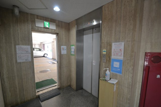 【エントランス】