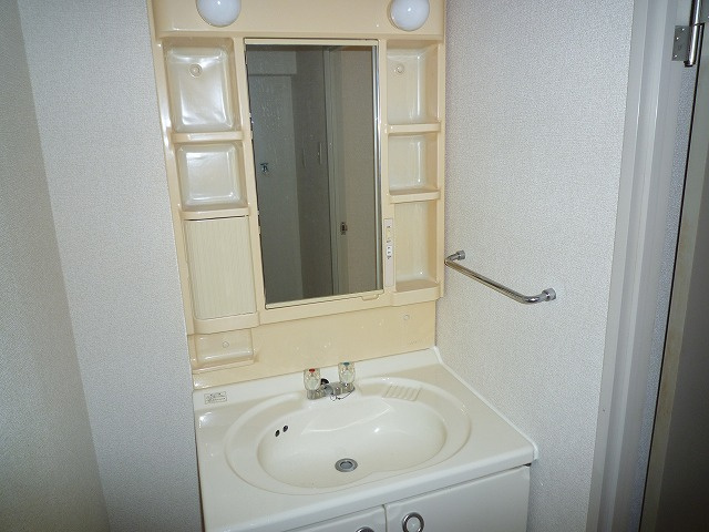 【独立洗面台】 | レスカール鵜の森 | ※同建物同型別のお部屋