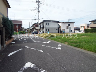 【前面道路含む現地写真】