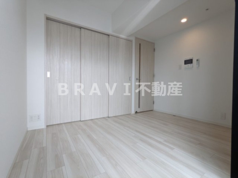 S-RESIDENCE堺筋本町Uno（エスレジデンスサカイスジホンマチウーノ）　BRAVI不動産の居間・リビング|【S-RESIDENCE堺筋本町Uno】広々とした洋室です