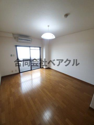 【洋室】 | グランデ御池 | 使い勝手のいい洋室です
