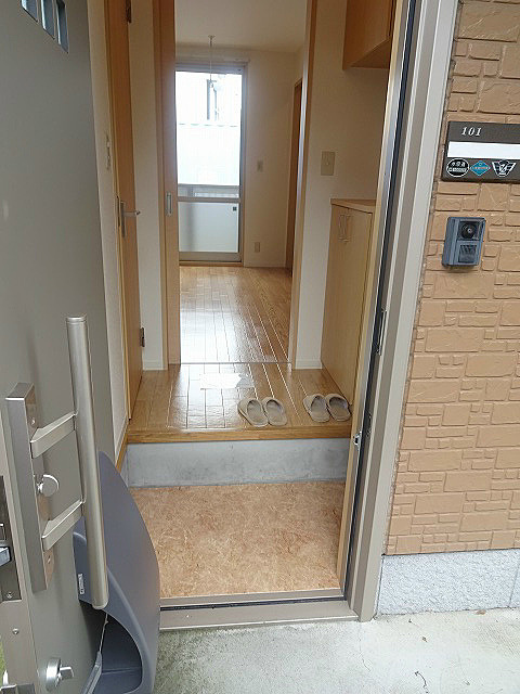 ブランノーブルの玄関