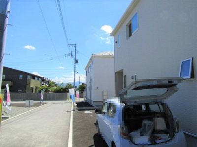 【前面道路含む現地写真】 | クレイドルガーデン笛吹市石和町唐柏第1　3号棟 | 前面道路含む現地写真です