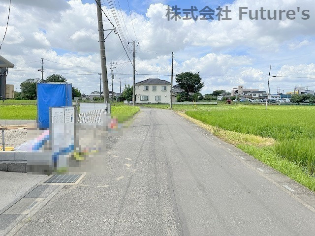 松伏町田島　新築戸建　全1棟の前面道路含む現地写真|前面道路の写真になります。