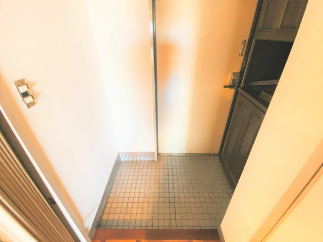 KIOSKビルの玄関