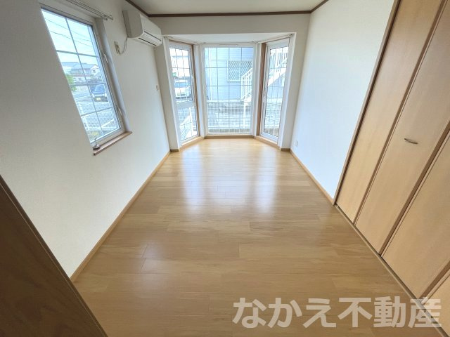 【寝室】 | 落ち着いた色調の寝室です