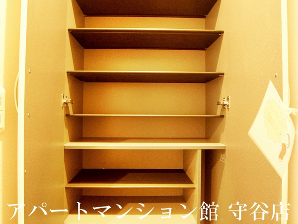 ゼピュロスみどりの C棟の収納