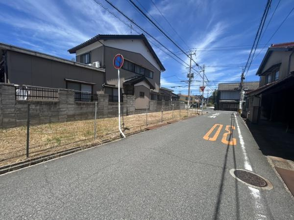 【前面道路含む現地写真】