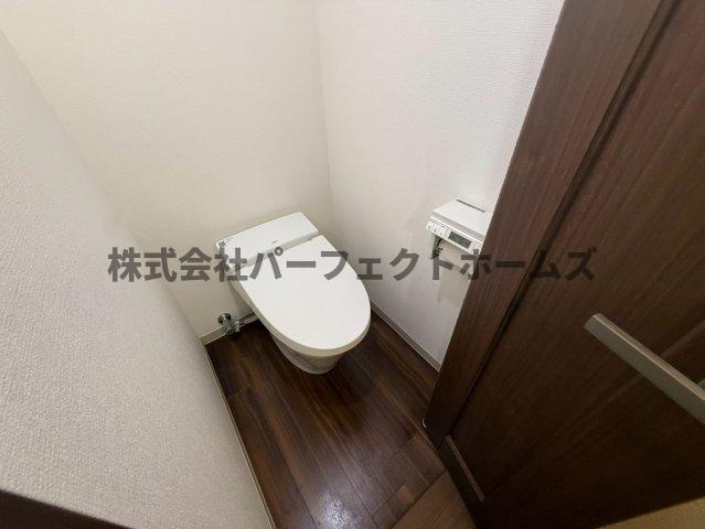 牧野駅前ハイツのトイレ|ゆったりとした空間のトイレです