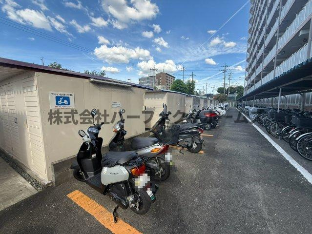 牧野駅前ハイツの設備|バイク置場