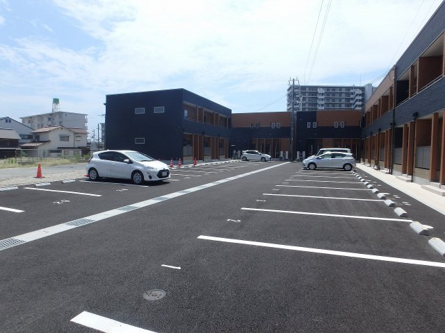 カプラン飾磨Ⅲの駐車場