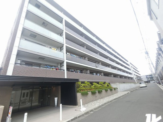 【外観】 | 総戸数１２７戸、令和１年１１月築、管理人は日勤勤務につき管理体制良好です♪