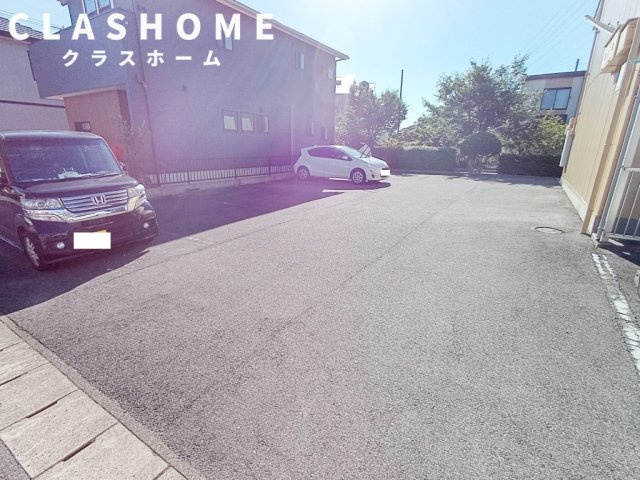 パレスミサカの駐車場