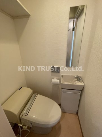 ゼウス梅田アクアのトイレ|ゆったりとした空間のトイレです