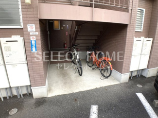【エントランス】 | 落ち着いたエントランスです