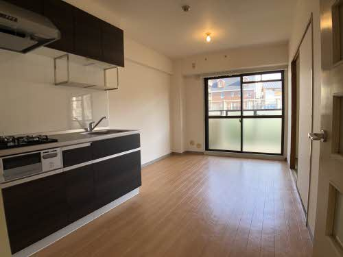 岸和田市土生町２丁目の賃貸マンションの居間・リビング|おしゃれなリビングです