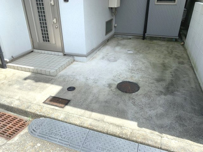 【駐車場】 | 神戸市須磨区月見山町3丁目　中古戸建 | 駐車スペース1台可能♪