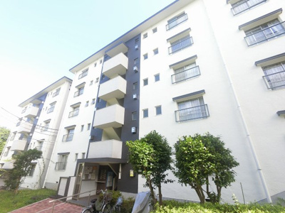 【外観】 | 片倉台団地３街区９号棟 | 総戸数３０戸、昭和４４年７月築、管理人は日勤勤務につき管理体制良好です♪
