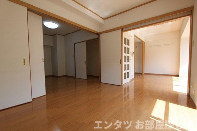 【洋室】 | ベルソーレ支倉