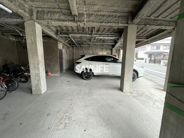 ラ・フォーレ諏訪の駐車場