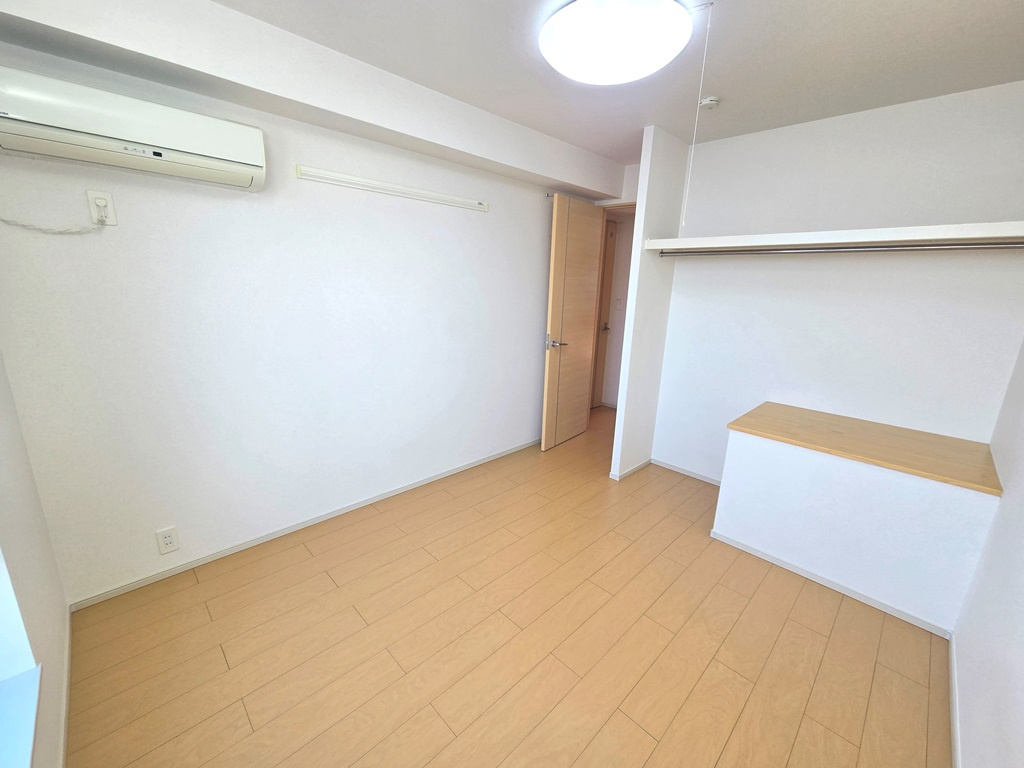 フェリーゼスの洋室