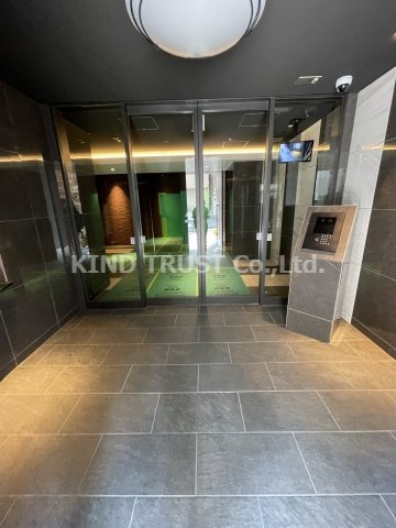 エスリードレジデンス梅田フロントのエントランス|ゆとりのあるエントランスです