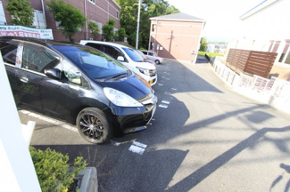 【駐車場】