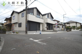 【前面道路含む現地写真】
