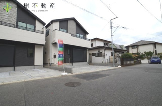 【前面道路含む現地写真】